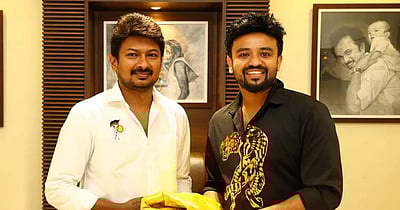 உதயநிதி முன்னிலையில் திமுகவில் இணைந்த சன் டிவி தொகுப்பாளர்