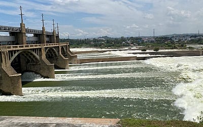 மேட்டூர் அணை நீர்வரத்து: 1.25 லட்சம் கன அடியாக அதிகரிப்பு