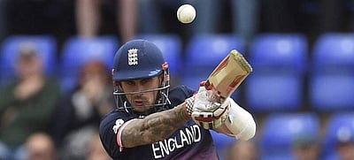 டி20 உலகக் கோப்பை: இங்கிலாந்து அணியில் மீண்டும் இடம்பெற்ற பிரபல வீரர்
