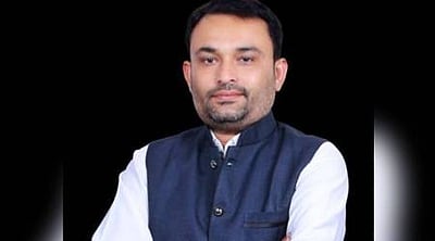 குஜராத்: காங்கிரஸ் இளைஞரணி தலைவா் பாஜகவில் ஐக்கியம்