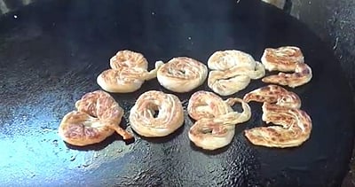 புத்தாண்டை வரவேற்கும் '2023' எண் கொண்ட மதுரை பரோட்டா!