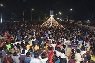 சென்னை மெரினா கடற்கரையில்  புத்தாண்டு கொண்டாட்டம்!    