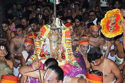 ஸ்ரீரங்கம் அரங்கநாத சுவாமி கோயிலில் பகல் பத்து 10ம்  நாள் உற்சவம்!