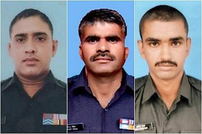 ஜம்மு-காஷ்மீரில் ராணுவ வாகனம் கவிழ்ந்ததில் அதிகாரி உள்பட 3 பேர் பலி