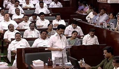 இரு கவிஞர்களை பேரவையில் மேற்கோள் காட்டிய முதல்வர்!