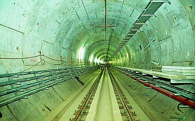 நெரிசல் மிகுந்த அயனாவரத்தில் மெட்ரோ ரயில் பணிகள்: ஆபத்தில் 207 கட்டடங்கள்