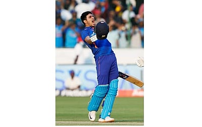 ஷுப்மன் கில் அதிரடி 208: பரபரப்பான ஆட்டத்தில் இந்தியா வெற்றி