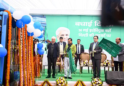 தில்லியில் புதிய மின்சார பேருந்துகள் அறிமுகம் - புகைப்படங்கள்