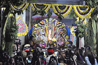 அருள்மிகு கோட்டை அழகிரி நாதர் திருகோயிலில் சொர்க்க வாசல் திறப்பு: ஏராளமான பக்தர்கள் சுவாமி தரிசனம்!