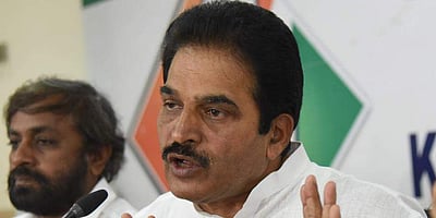 ஜம்முவில் இரட்டை குண்டுவெடிப்பு: ஒற்றுமை பயணம் தொடருமா? காங்கிரஸ் பதில்