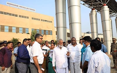 மாதவரம் பேருந்து நிலையத்தில் அமைச்சர் சேகர்பாபு ஆய்வு