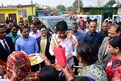 ஒடிசாவில் குழாய் மூலம் குடிநீர் திட்டத்தை பார்வையிட்டார் உதயநிதி