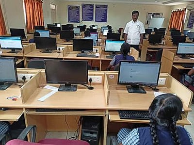 கணினி வழியில் ஜேஇஇ உள்ளிட்ட நுழைவுத் தேர்வுகள் நடத்தப்படும்: மத்திய அரசு