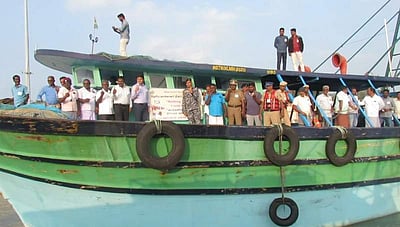 தேசிய வாக்காளர் தினம்: நாகை துறைமுகத்தில் விழிப்புணர்வு நிகழ்ச்சி