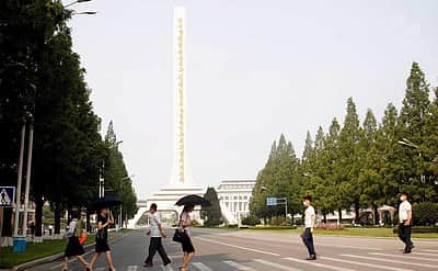 அதிகரிக்கும் கரோனா: வடகொரியாவில் பொதுமுடக்கம் அமல்!