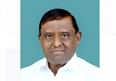 அதிமுக வேட்பாளர் இவரா? ஈரோட்டில் முகாமிட்டு இபிஎஸ் தீவிர ஆலோசனை!