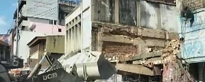 அண்ணா சாலையில் பழைய கட்டடம் இடிந்து விபத்து: இளம்பெண் பலி