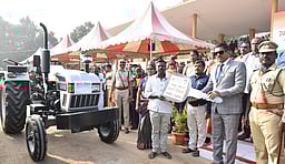 வேலூரில் 10 பேருக்கு ரூ.34.94 லட்சத்தில் நலத் திட்ட உதவி