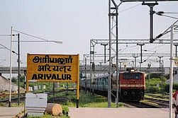 அரியலூா் ரயில் நிலையத்தை மேம்படுத்த பயணிகள் கோரிக்கை