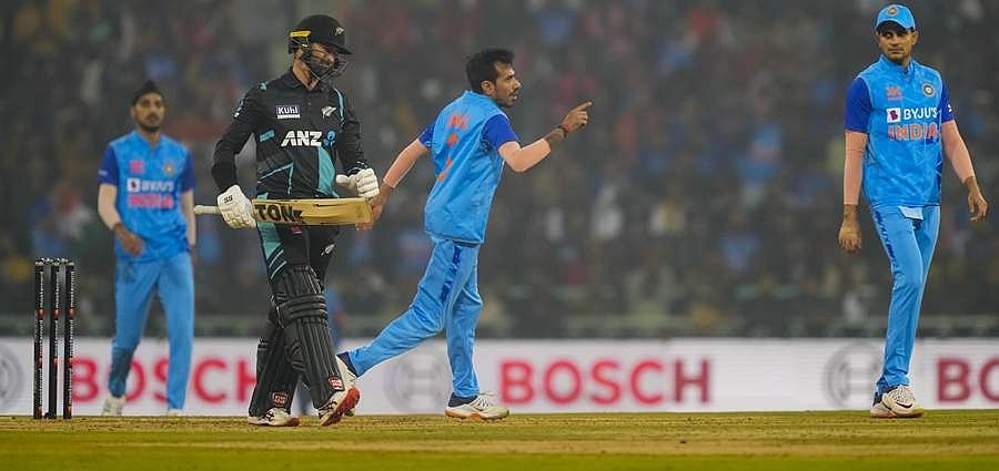 விமர்சனங்கள் எதிரொலி: லக்னெள ஆடுகள வடிவமைப்பாளர் நீக்கம்!