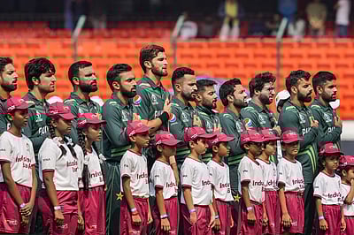 பாகிஸ்தானுக்கு எதிராக இலங்கை பேட்டிங்!