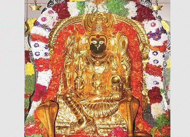 எட்டுப்பேட்டை கட்டியாளும் கோட்டை மாரி