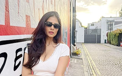 லண்டனில் மாளவிகா மோகனன்- புகைப்படங்கள்