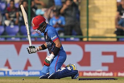 விதியை மீறி உணர்ச்சிவசப்பட்ட  ஆப்கானிஸ்தான் வீரர்; கண்டித்த ஐசிசி!