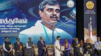 இஸ்ரோ விஞ்ஞானிகளை கௌரவித்த முதல்வர் ஸ்டாலின் - புகைப்படங்கள்