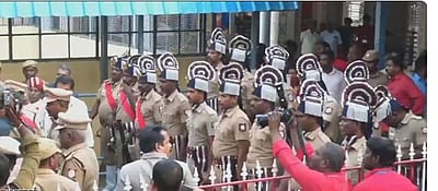 பங்காரு அடிகளாருக்கு அரசு மரியாதை: இறுதிச் சடங்கு தொடங்கியது