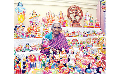 கொலு பொம்மைப் பாட்டி!