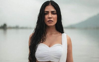 வைரலாகும் மாளவிகா மோகனன் - புகைப்படங்கள்