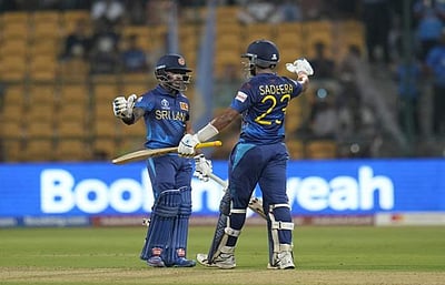 இங்கிலாந்தை வீழ்த்தி இலங்கை அபார வெற்றி!