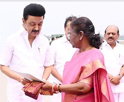 நீட் விலக்கு மசோதாவுக்கு ஒப்புதல்: குடியரசுத் தலைவரிடம் முதல்வர் வலியுறுத்தல்