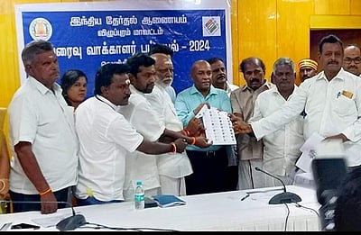 வரைவு வாக்காளர் பட்டியல்: விழுப்புரம் மாவட்டத்தில் 16.49 லட்சம் வாக்காளர்கள்