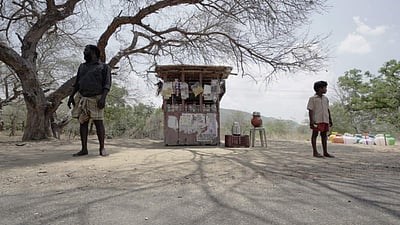 தமிழ் சினிமாவின் பெருமைமிகு அடையாளம்: கூழாங்கல் திரை விமர்சனம்