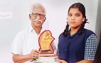 மாணவர்களிடம் தமிழ்..!