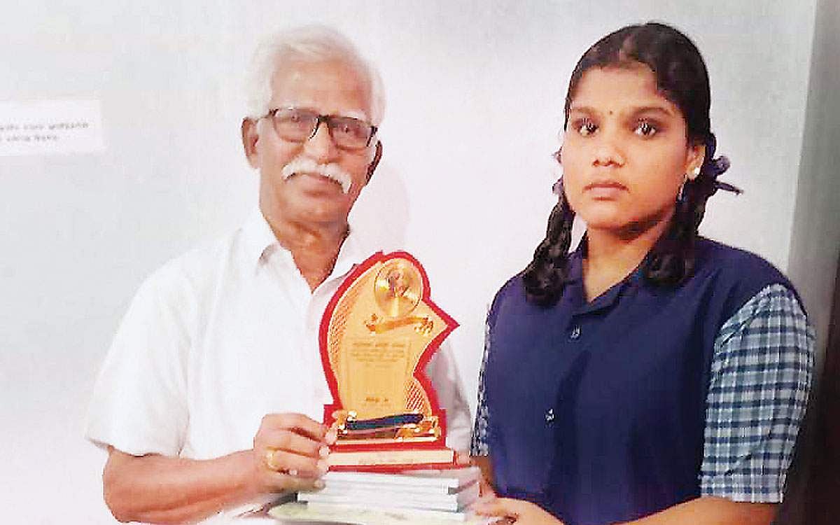 மாணவர்களிடம் தமிழ்..!