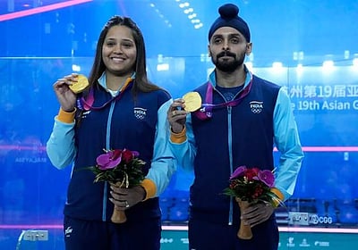 ஸ்குவாஷ் போட்டியில் தங்கம் வென்ற தீபிகா - ஹரிந்தர்பால்