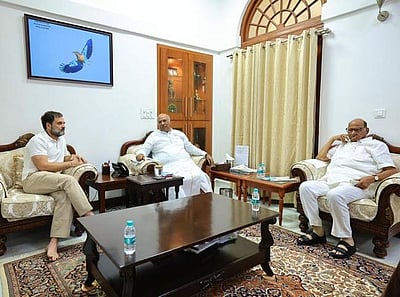 தில்லியில் கார்கே, ராகுல் காந்தியுடன் சரத் பவார் சந்திப்பு!