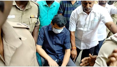 அமைச்சர் செந்தில் பாலாஜி மருத்துவமனையில் அனுமதி