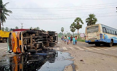 தஞ்சாவூர் அருகே அரசுப் பேருந்து - லாரி மோதல்: 7 பேர் படுகாயம்