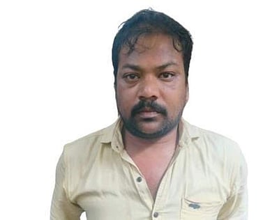 'கடவுள் கைவிட்டதால்' கோயிலுக்குள் பெட்ரோல் குண்டு வீசியவர் சிக்கினார்!