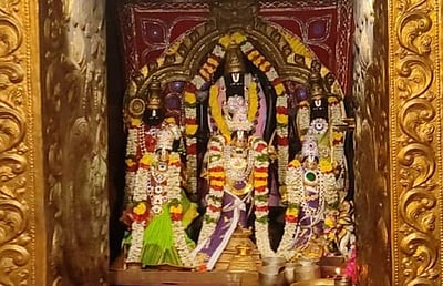 ஆலங்குடி குருபரிகார கோயிலில் தீபாவளி சிறப்பு வழிபாடு