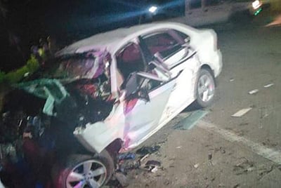 சத்தியமங்கலம் அருகே புளியமரத்தில் கார் மோதி 4 பேர் பலி