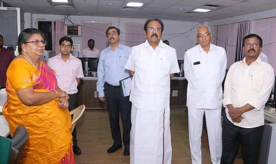 வடகிழக்குப் பருவமழை தீவிரம்: அமைச்சர் தங்கம் தென்னரசு ஆய்வு