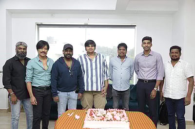 ஜிகர்தண்டா - 2 வெற்றியைக் கொண்டாடிய படக்குழு!