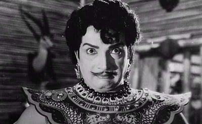 வில்லன்களுக்கு எல்லாம் வில்லன் நம்பியார்!