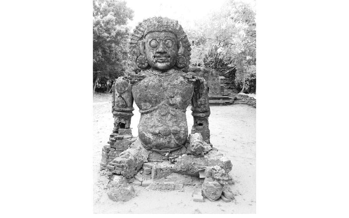 தண்டனை தரும் சதுக்கப்பூதம்