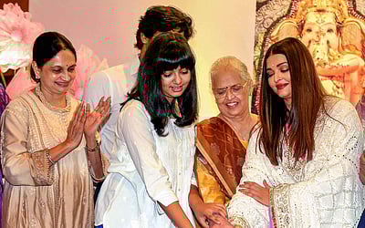 உலக அழகி ஐஸ்வர்யா ராய் பச்சன் 50வது பிறந்தநாள் - புகைப்படங்கள்